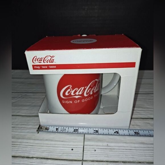 Coca Cola Coke SIGN OF GOOD TASTE Collectible Coffee Mug Cup Gibson 2011 - Picture 7 of 8